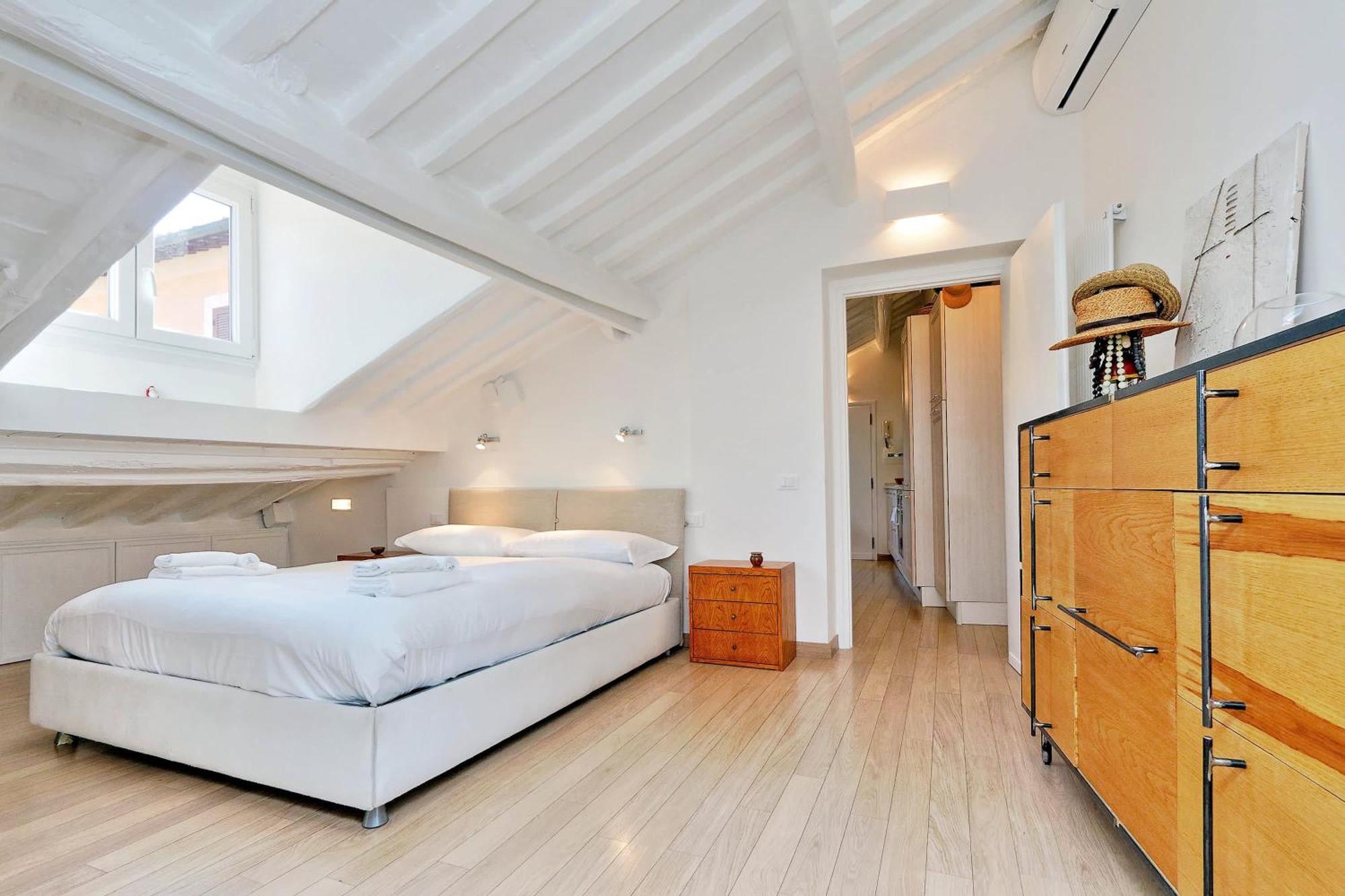 Pantheon Charming Attic | Romeloft Apartment Ngoại thất bức ảnh